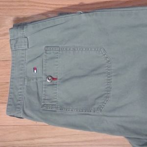 TOMMY HILFIGER CARGO PANTS